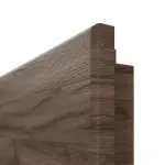 Detailansicht der runden Kante von HÖRMANN Doppelflügeltür Rail 2 Alpineiche quer Duradecor DesignLine mit Zarge