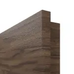 Detailansicht der eckigen Kante von HÖRMANN Doppelflügeltür Alpineiche quer Duradecor ProLine mit Lichtausschnitt LA 6 Raute mit Zarge