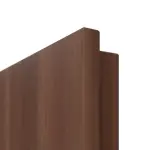 Detailansicht der runden Kante von CLASSEN Doppelflügeltür Demeter M2 Nuss Primo mit Lichtausschnitt inkl. Zarge