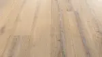 MW-holzboden-natureflex-hd-100-eiche-lebhaft-leichtw-gek-geb-Schraeg
