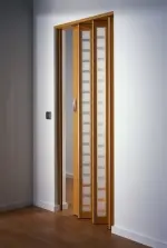 Milieu mit MARLEY Falttür New Generation Buche mit Karo Fenster Weiß satinierte 