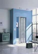 Milieu mit MARLEY Falttür New Generation Alu mit Karo Fenster Weiß satiniertes 