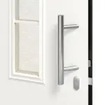 Detail Drücker von Haustür Thermo46 Motiv 400 in RAL 9016
