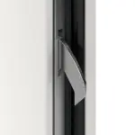 Interio Energiespar-Haustür Stahl-Alu Motiv B05 RAL 9016-RAL 9016 Detail Schließer