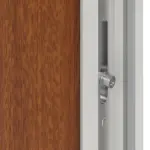 Haustür Kunststoff Premium T003 Golden Oak-RAL 9016 Detail Schließer