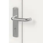 Detail Oberfläche von Kunststoff Nebeneingangstür Optima F002 in RAL 9016