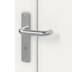 Detail Oberfläche von Kunststoff Nebeneingangstür Optima F010 in RAL 9016