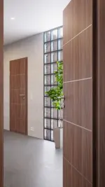 Milieuaufnahme 3 Lineo-Innentür von Westag in Nussbaum noce