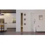Front-Milieuansicht der vor der Wand laufenden CLASSEN Schiebetür Modena 4 LA 3/4 Esche Weiß 3D Look mit Lichausschnitt