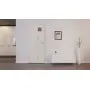 Front-Milieuansicht von CLASSEN Innentür Modena 4 LA 1/4 Esche Weiß 3D Look mit Lichausschnitt