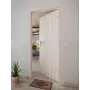 CloseUp-Milieuansicht von CLASSEN Wohnungseingangstür Bord Nuss Kolumbia hell 3D Look 