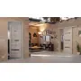 Main-Milieuansicht der vor Wand laufenden CLASSEN Schiebetür Magnetic M8 Eiche Gessato 3D Look mit Lichtausschnitt