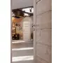 CloseUp-Milieuansicht von CLASSEN Innentür Greco M2 Nuss Kolumbia hell 3D Look mit Lichtausschnitt
