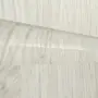 Detailansicht der horizontalen Fräsung von CLASSEN Wohnungseingangstür Bord Venom M8 Eiche Grau 3D Look 