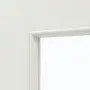 Detailansicht des Lichtausschnitts von GARANT Zimmertür Corona 834 Weiß Struktur Premium CePaL mit Lichtausschnitt LA-4 schlossseitig