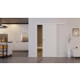 Front-Milieubild der vor der Wand laufenden Montana 6 ClassicLine Weißlack Schiebetür - Hörmann
