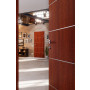 CloseUp-Milieuansicht von Mahagoni Classic Lisenen Echtholzfurniert Optima Innentür - Jeld-Wen