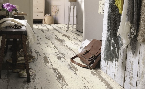 Podłoga z winylu w przedpokoju