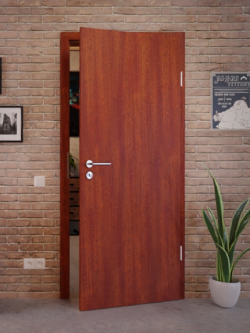 Drzwi fornirowane naturalnym drewnem