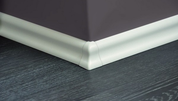 Zewnętrzny narożnik do listwy przypodłogowej